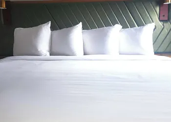 Penn Lodge Hotel & Suites hotel thumbnail 3