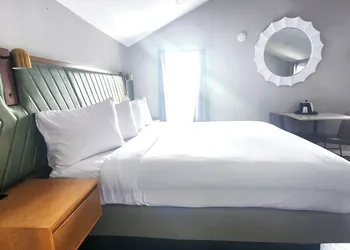 Penn Lodge Hotel & Suites hotel thumbnail 4