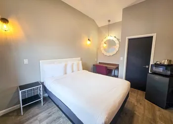 Penn Lodge Hotel & Suites hotel thumbnail 6