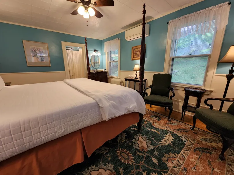 Vine Cottage Inn hotel detail image 6