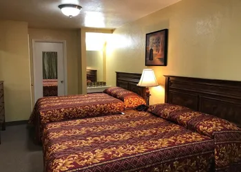 Hacienda Motel hotel thumbnail 4
