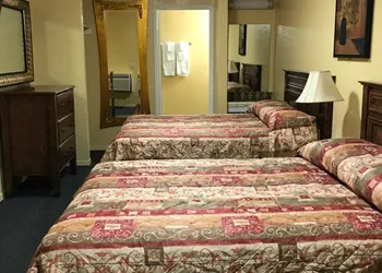 Hacienda Motel hotel thumbnail 5