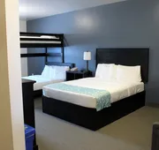 Roadhouse 52 Inn & Suites hotel detail image 7