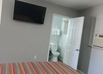 Villa Rosa Motel hotel thumbnail 3