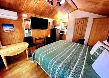 La Siesta Motel & RV Resort hotel thumbnail 8