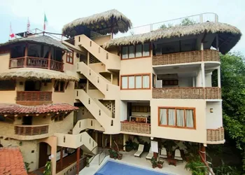 Hotel Villas Las Azucenas hotel thumbnail 2