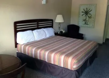 Dinner Bell Motel hotel thumbnail 6