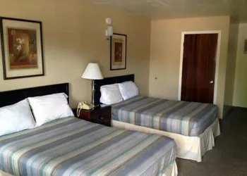 Dinner Bell Motel hotel thumbnail 7