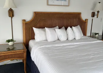Harris Sea Ranch hotel thumbnail 4
