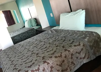 Moonlight Inn hotel thumbnail 4