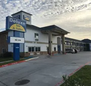 Deluxe Inn & Suites Baytown hotel detail image 7
