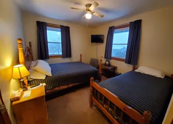 Lakewood Lodge hotel thumbnail 3