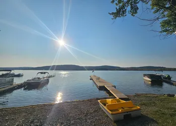 Lake House hotel thumbnail 7