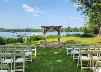 Lake House hotel thumbnail 8