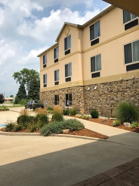 Country View Inn & Suites hotel detail image 2