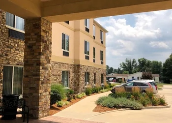 Country View Inn & Suites hotel thumbnail 3