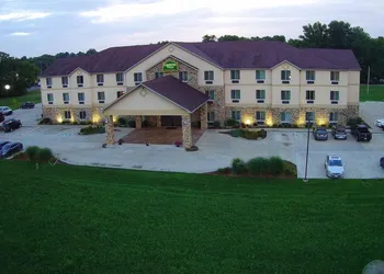 Country View Inn & Suites hotel thumbnail 8