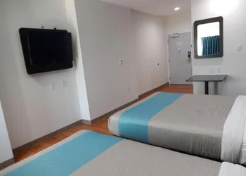 Knights Inn Houston hotel thumbnail 2