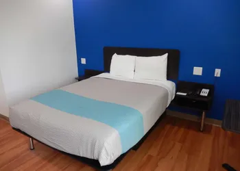 Knights Inn Houston hotel thumbnail 3