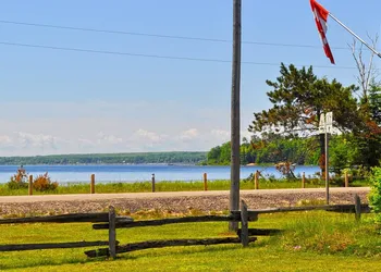 The Voyageurs' Lodge hotel thumbnail 2