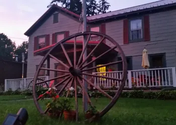 The Wheelhouse Inn hotel thumbnail 2