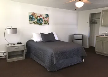 White Feather Motel hotel thumbnail 8