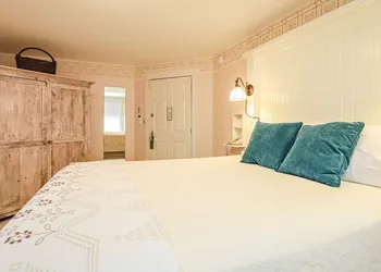 The Charlotte Hotel & Restaurant hotel thumbnail 7