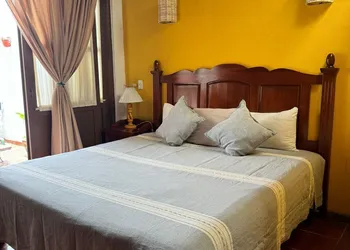 Hotel Refugio Agustino hotel thumbnail 6