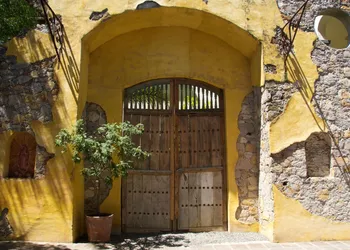 Casa Mision de San Miguel hotel thumbnail 3