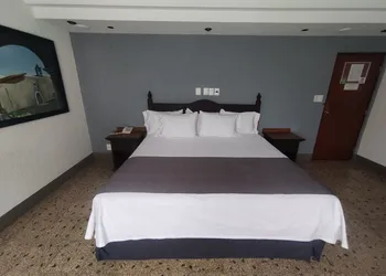 Hotel Habana hotel thumbnail 8