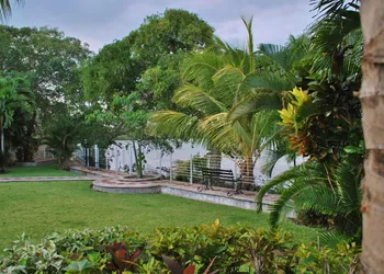 Hotel Lagoon hotel thumbnail 5