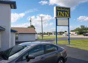 Sebring Inn hotel thumbnail 4