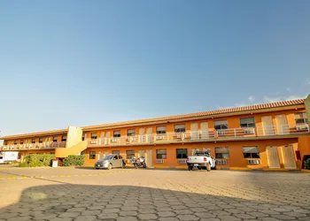 Hotel & Suites Marrod hotel thumbnail 2