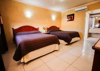 Hotel & Suites Marrod hotel thumbnail 6