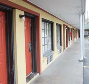 Budget inn hotel detail image 4