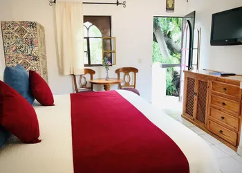 Hotel Casa Blanca Ajijic hotel thumbnail 3