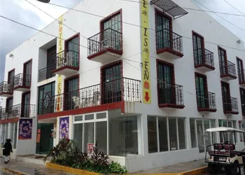 Hotel Isleño hotel thumbnail 2
