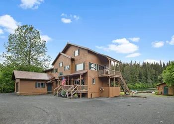 Bear Lake Lodgings Bed & Breakfast hotel thumbnail 3