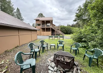 Bear Lake Lodgings Bed & Breakfast hotel thumbnail 5