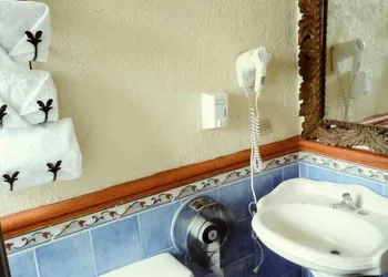 Hotel Villa Manzanares hotel thumbnail 7