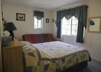 Grace and Bill's Freedom Hills hotel thumbnail 7