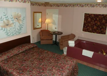 Rainbow Motel hotel thumbnail 8
