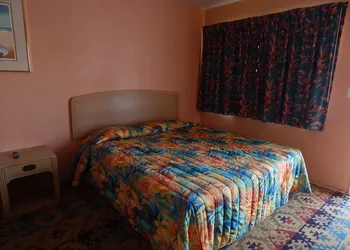 Tropizar Motel hotel thumbnail 5