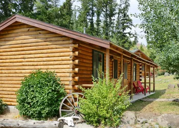 Creekside Lodge at Yellowstone hotel thumbnail 5