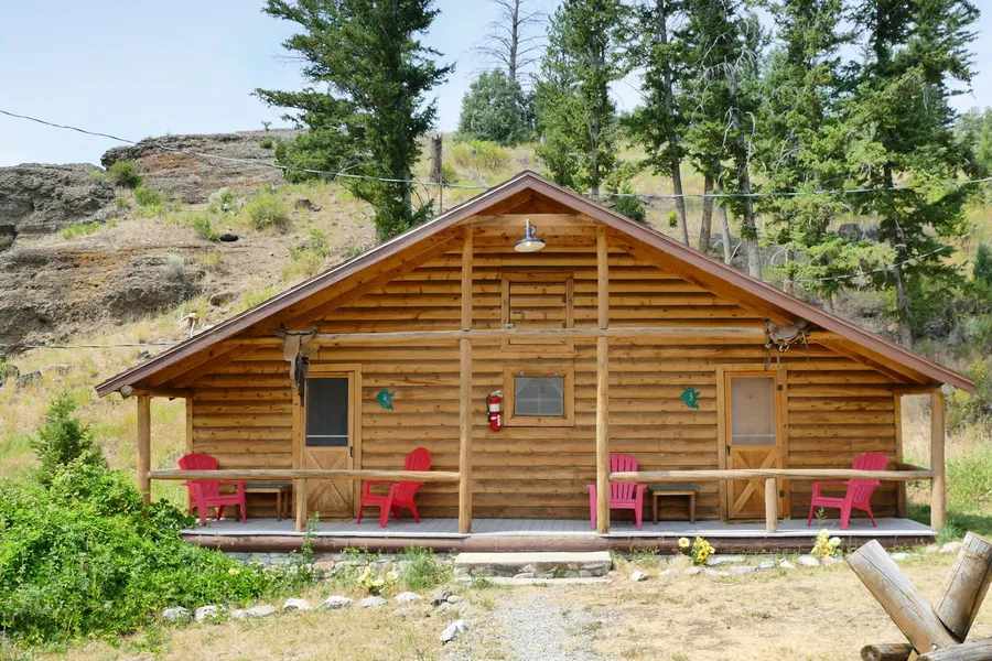 Creekside Lodge at Yellowstone hotel detail image 6