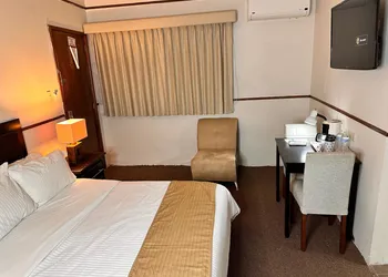 Hotel del Fresno hotel thumbnail 8
