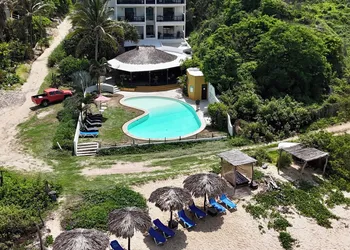 Manta Raya Hotel hotel thumbnail 2