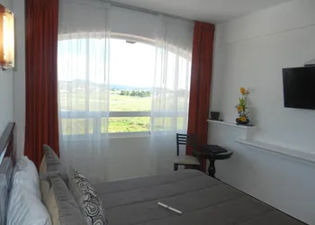 9 Manantiales hotel thumbnail 7