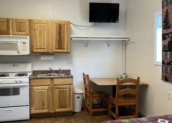 Denali Rainbow Village RV Park and Motel hotel thumbnail 3
