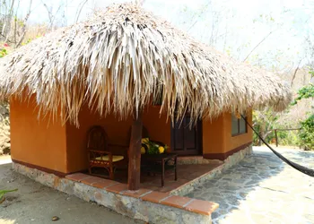 Bahía de la Luna hotel thumbnail 2